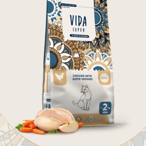 Корм для взрослых кошек с курицей и овощами (10 кг)